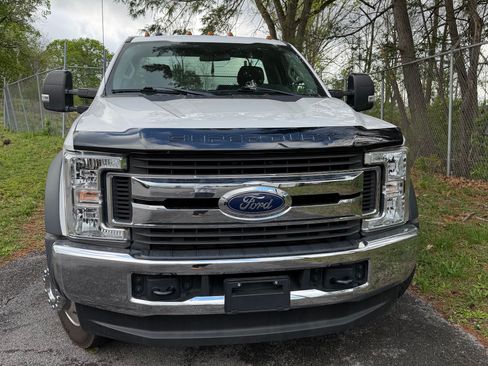 Used 2019 Ford F550 4x4 Regular Cab Super Duty image 1