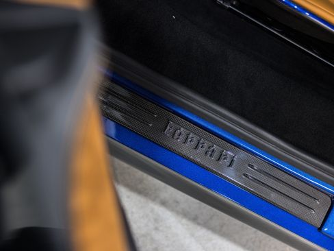 Used 2023 Ferrari SF90 Stradale image 10