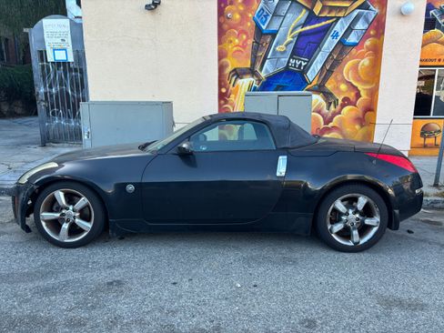 Used 2008 Nissan 350Z Enthusiast RWD image 1