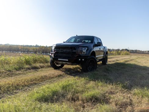 Used 2020 Ford F150 Raptor w/ Equipment Group 802A Luxury image 12
