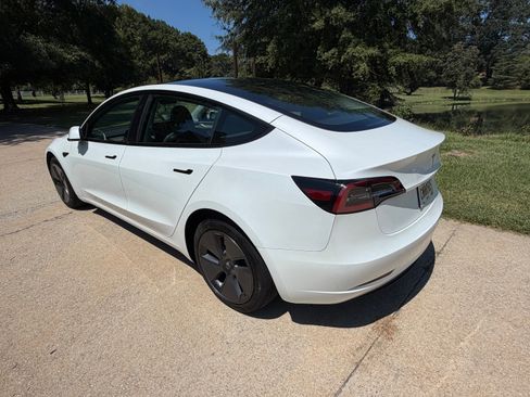 Used 2023 Tesla Model 3 Standard Range RWD image 5