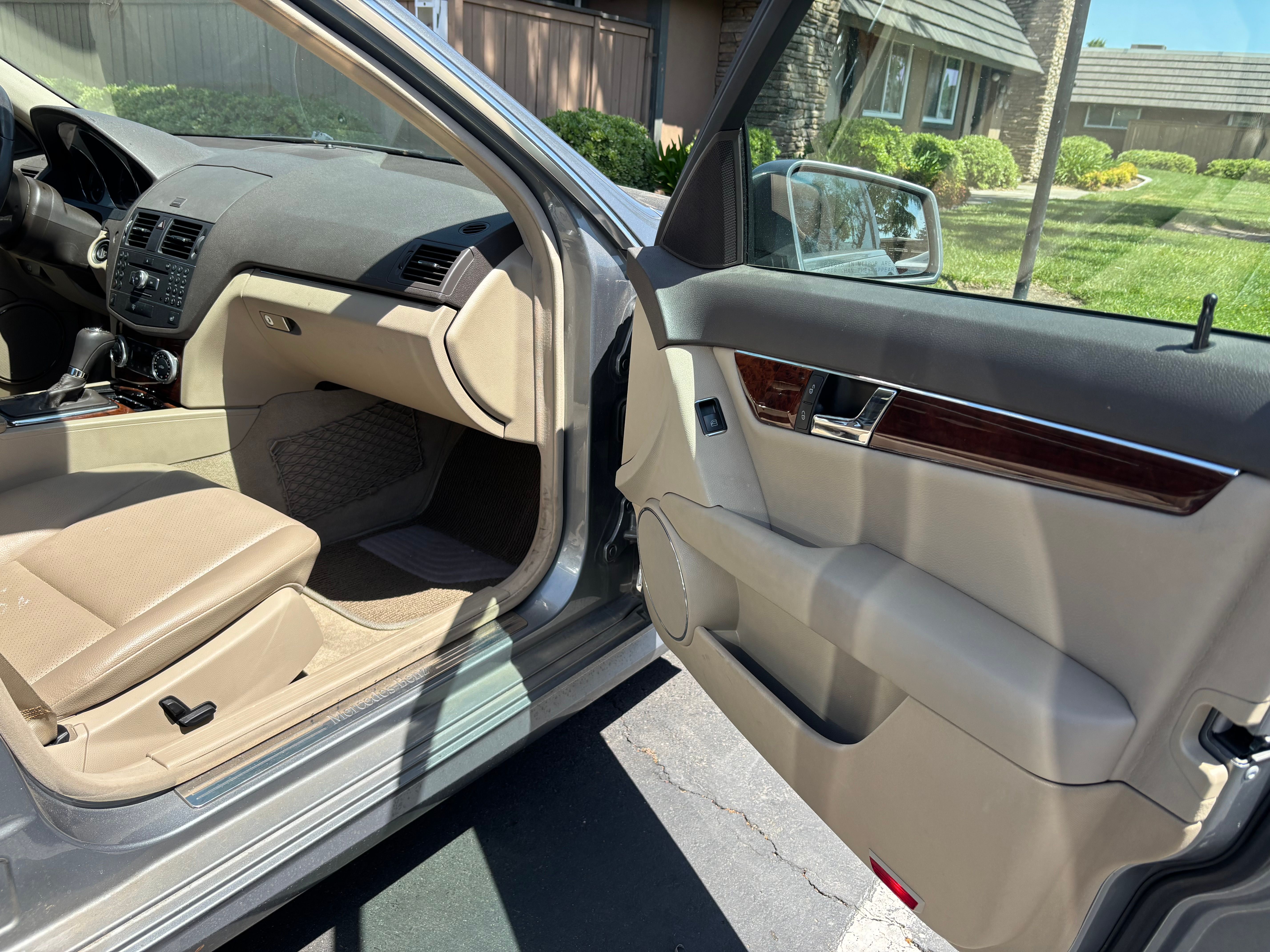 Used 2011 Mercedes-Benz C 300 Sedan image 17