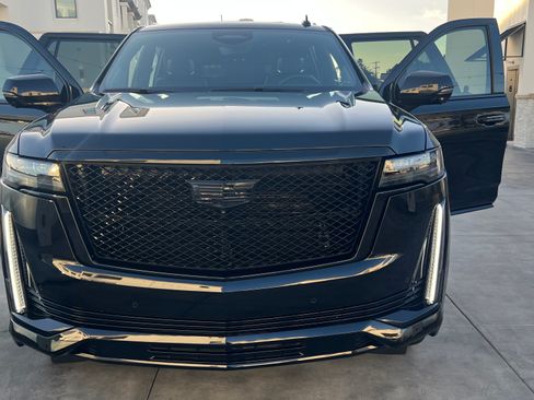 Used 2023 Cadillac Escalade Sport Platinum w/ LPO, ONYX Package AWD/4WD image 27