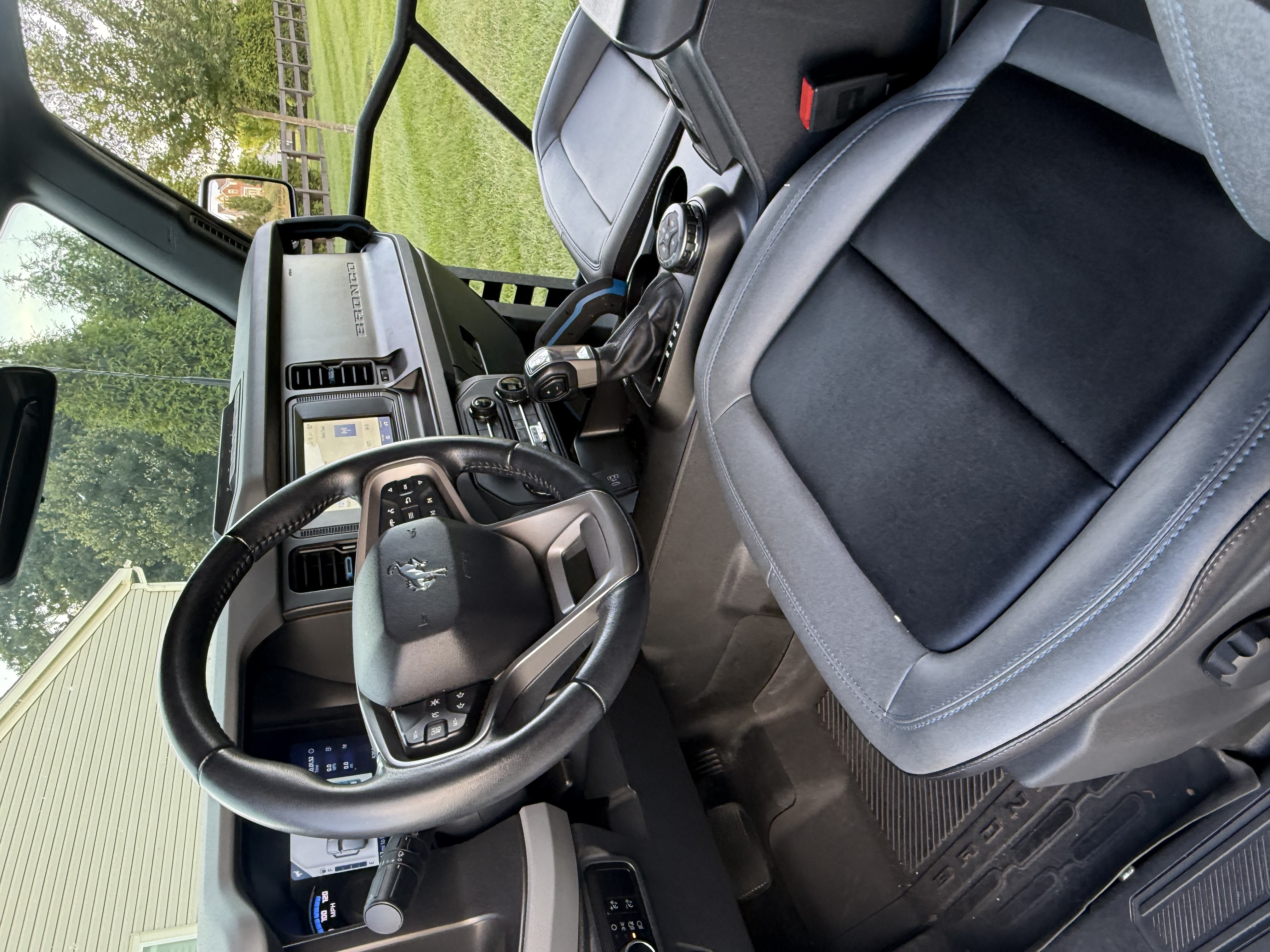 Used 2023 Ford Bronco Black Diamond w/ Sasquatch Package AWD/4WD image 5