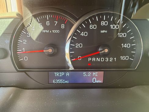 Used 2010 Cadillac DTS Premium w/ Driver Awareness Package FWD image 2