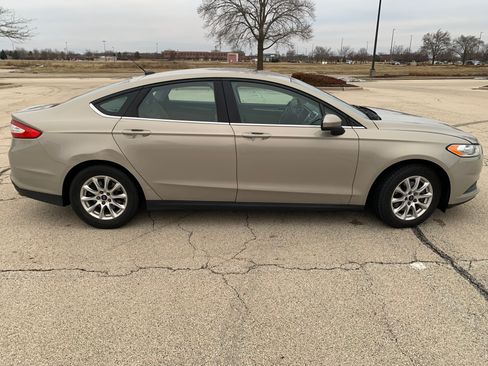 Used 2015 Ford Fusion S image 5