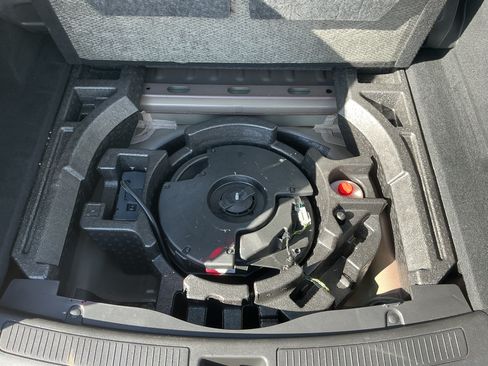 Used 2019 Buick Regal Preferred w/ Driver Confidence Package I image 16