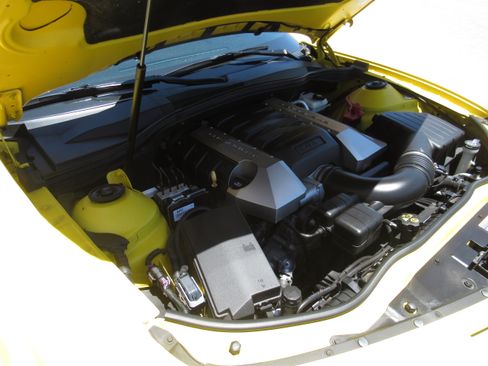Used 2010 Chevrolet Camaro SS w/ RS Package RWD image 17