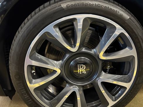 Used 2018 Rolls-Royce Wraith RWD image 22