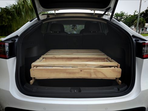 Used 2021 Tesla Model Y 2WD image 8