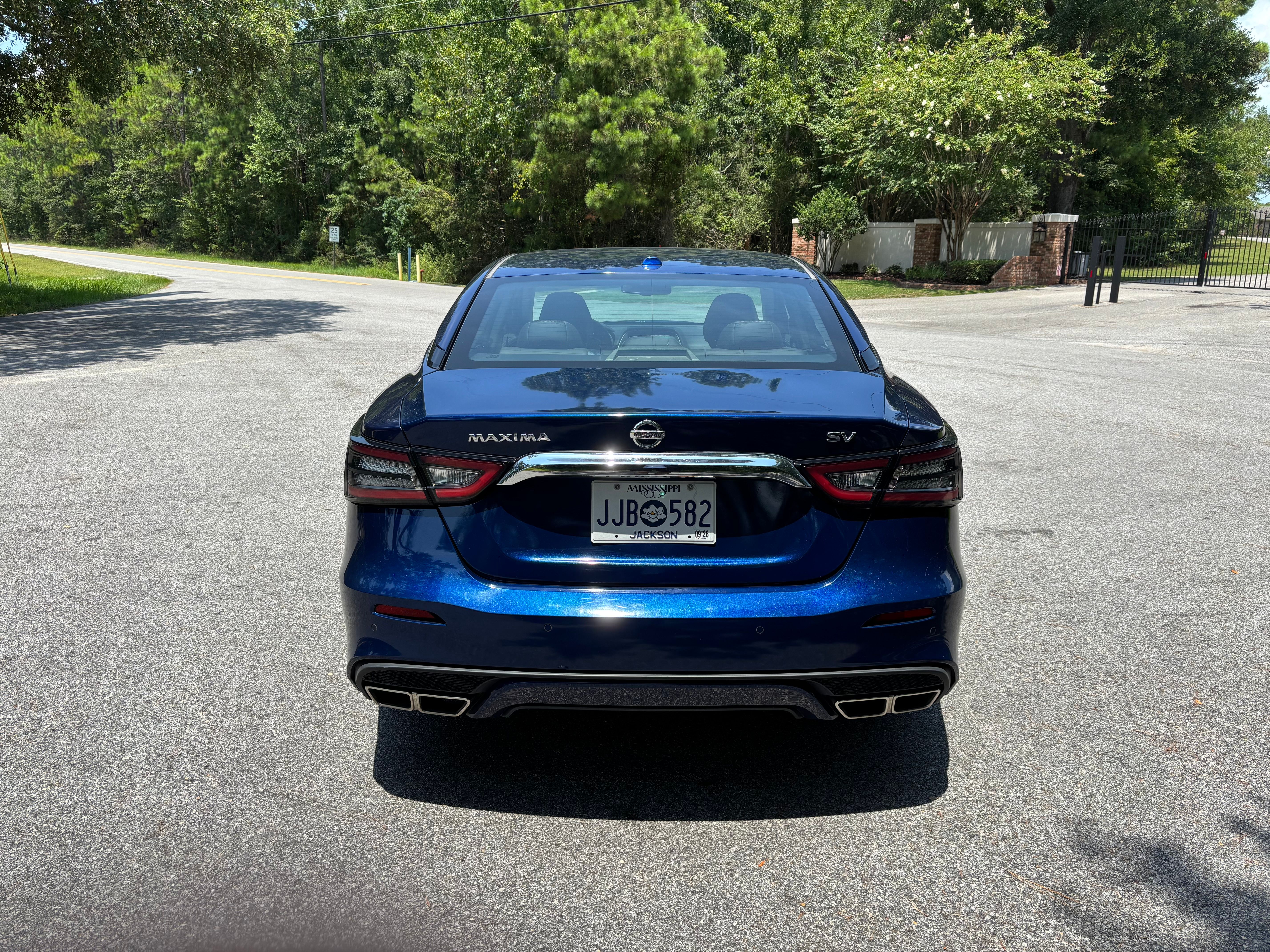 Used 2022 Nissan Maxima SV w/ Floor Mat Group FWD image 8