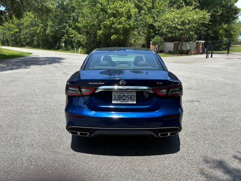 Used 2022 Nissan Maxima SV w/ Floor Mat Group FWD image 8