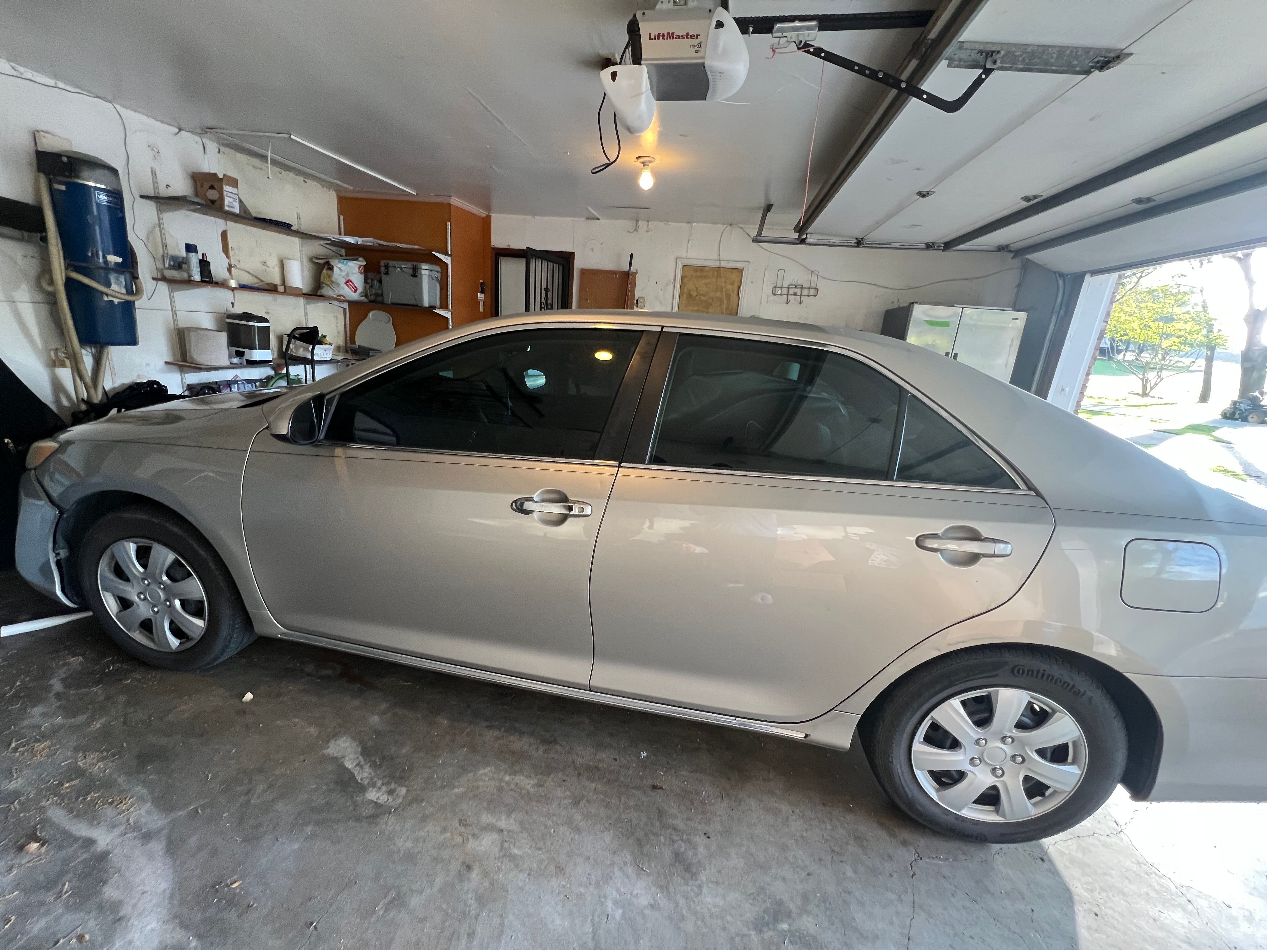 Used 2013 Toyota Camry LE FWD image 4