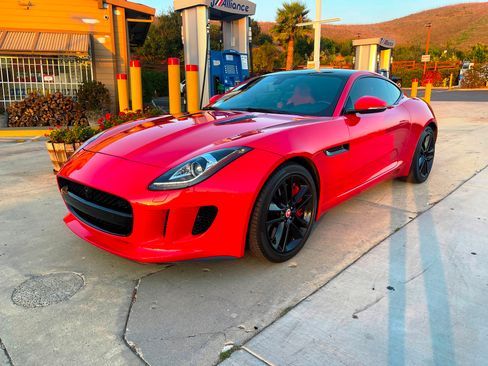 Used 2015 Jaguar F-TYPE S RWD image 2