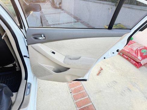 Used 2012 Nissan Altima 2.5 S w/ 20th Anniversary Pkg image 6