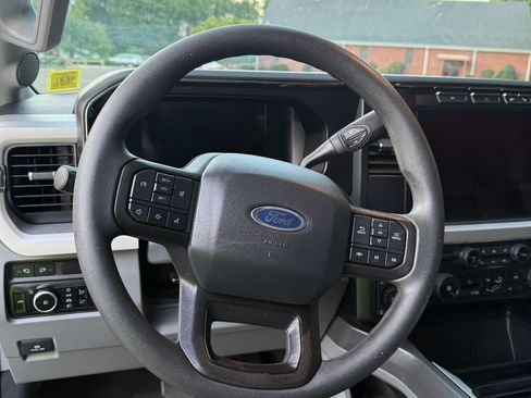 Used 2024 Ford F250 XLT w/ XLT Premium Package AWD/4WD image 11