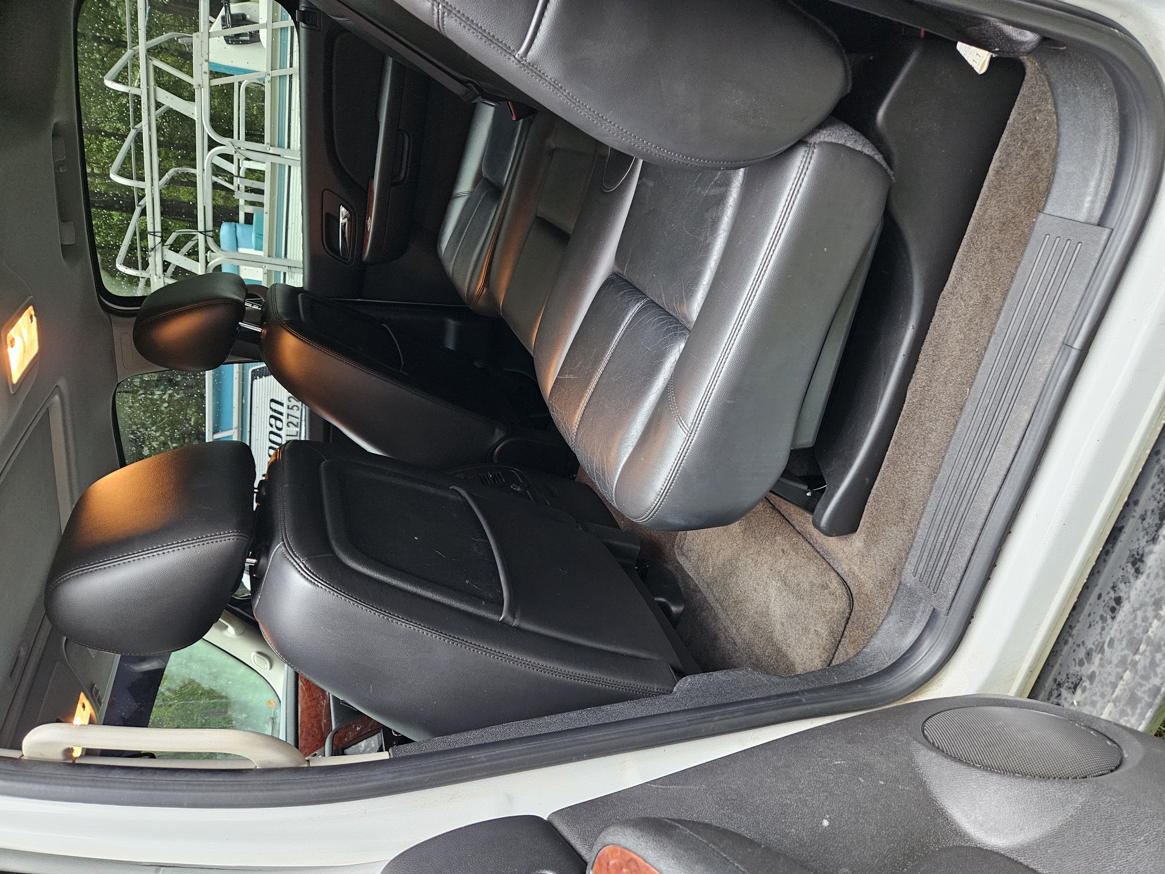 Used 2011 Chevrolet Avalanche LT w/ Luxury Package AWD/4WD image 15
