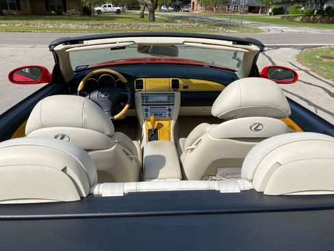 Used 2003 Lexus SC 430 Convertible image 15