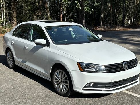 Used 2016 Volkswagen Jetta SEL w/ Lighting Package image 2