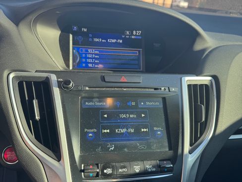 Used 2017 Acura TLX V6 image 9