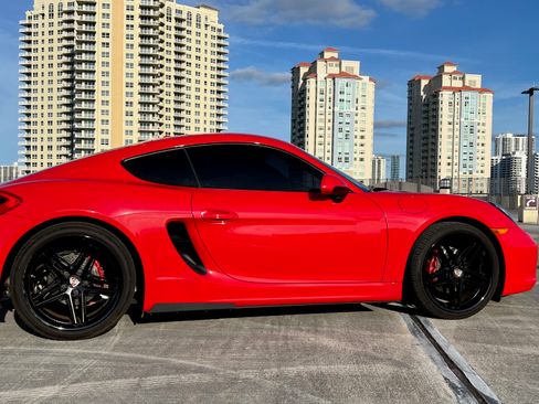 Used 2015 Porsche Cayman image 5