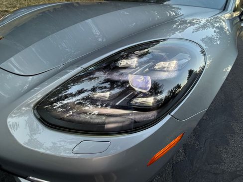 Used 2019 Porsche Panamera GTS AWD/4WD image 29