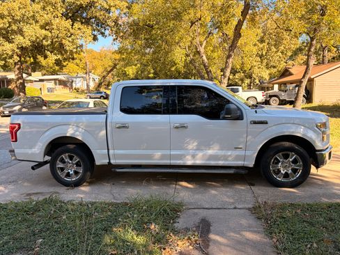 Used 2015 Ford F150 XLT w/ Equipment Group 302A Luxury image 5