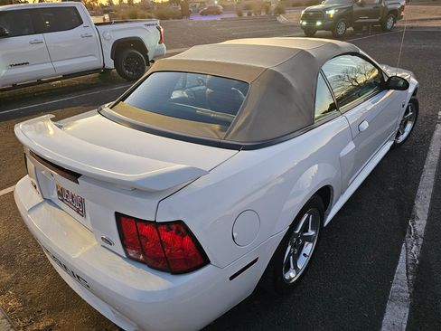 Used 2004 Ford Mustang GT Premium image 2