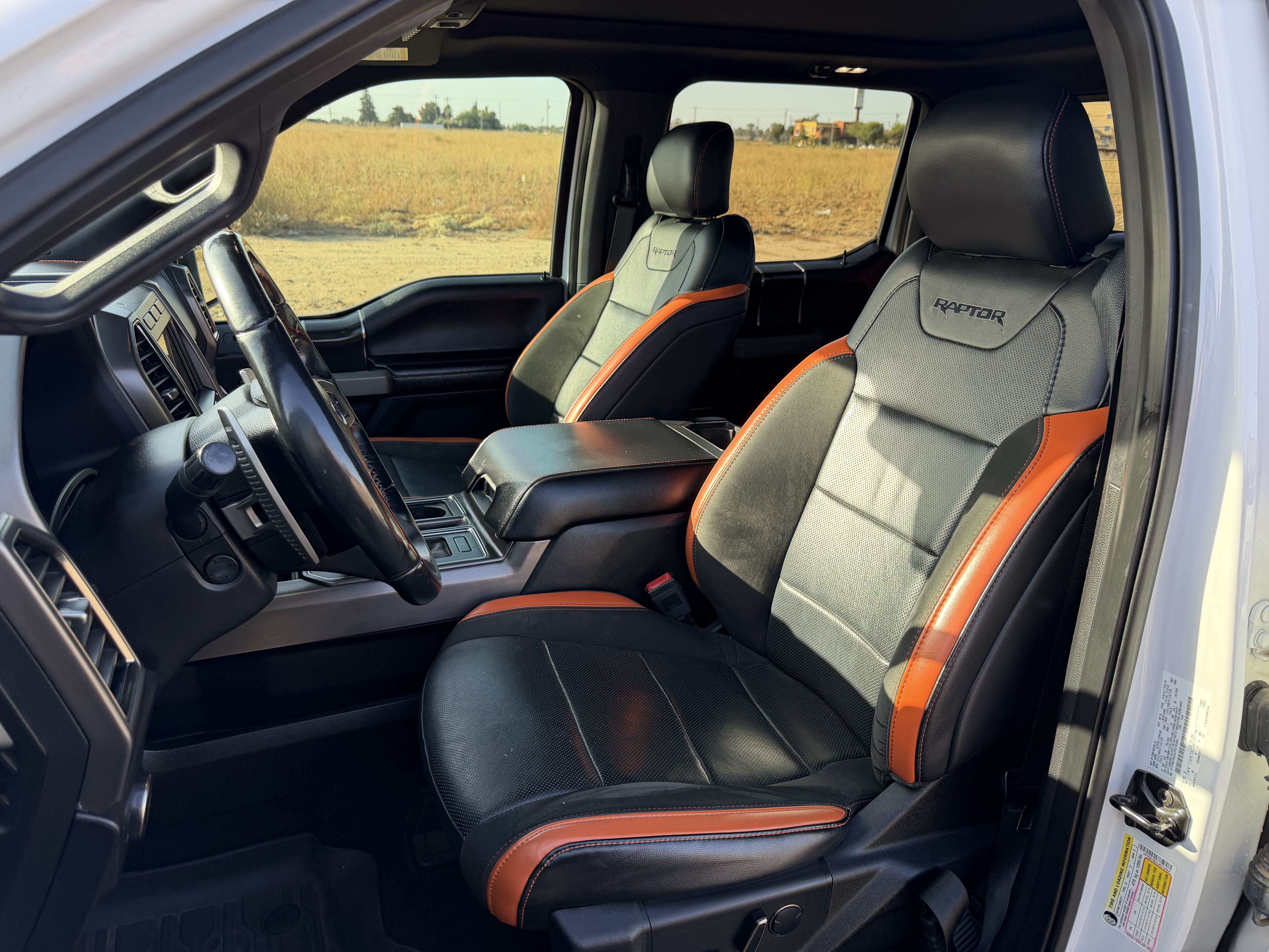Used 2018 Ford F150 Raptor w/ Equipment Group 802A Luxury AWD/4WD image 13