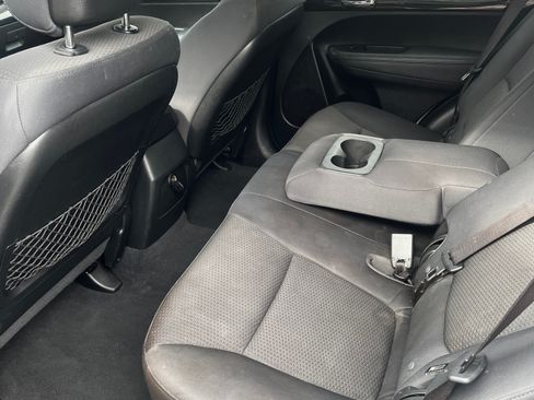 Used 2011 Kia Sorento LX w/ Convenience Pkg image 5