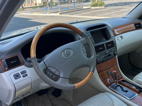 Used 2003 Lexus LS 430 RWD image 6