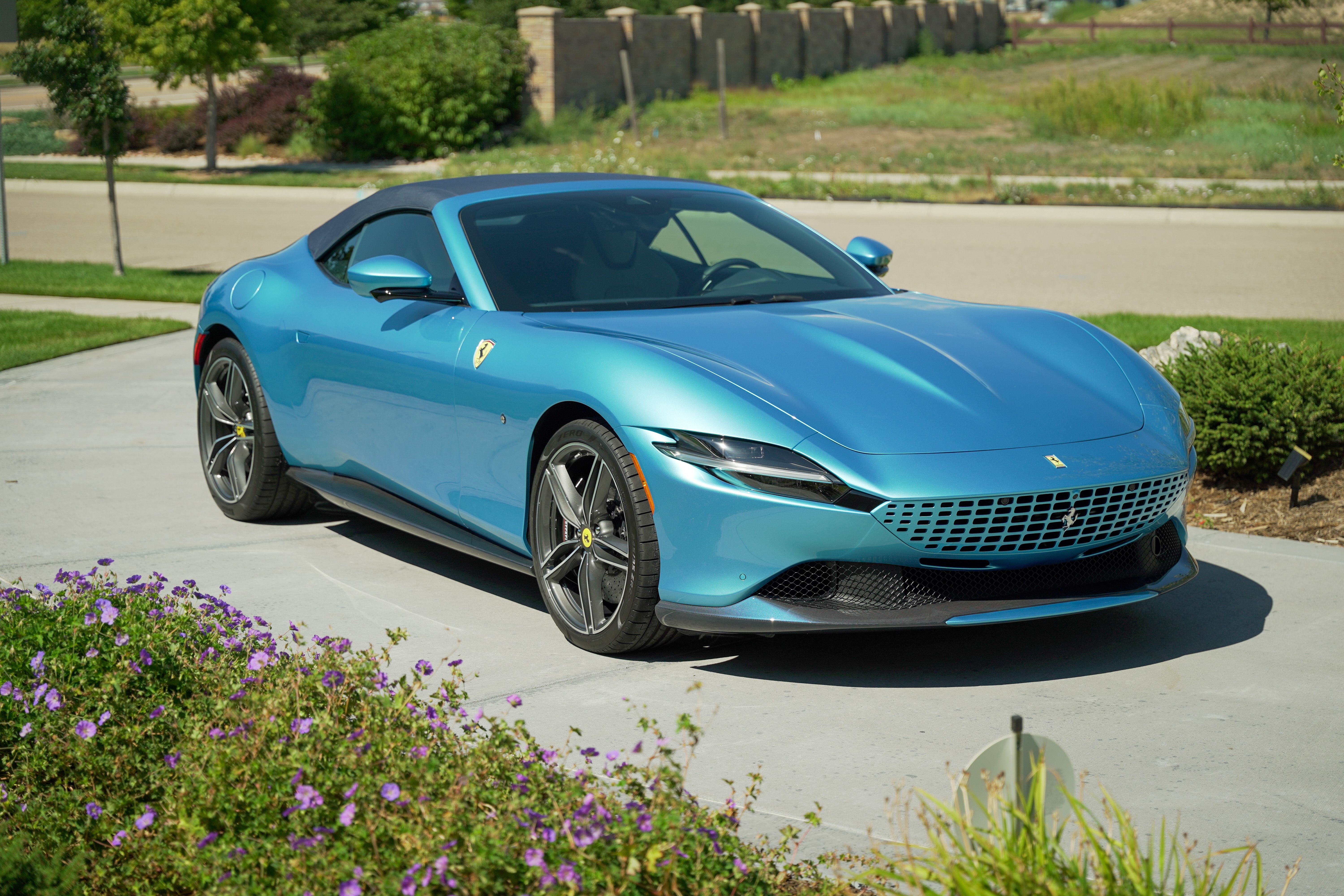 Used 2024 Ferrari Roma Spider RWD image 5