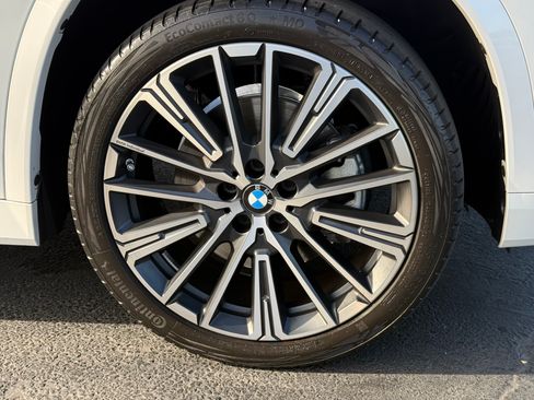 Used 2023 BMW X1 xDrive28i w/ Premium Package AWD/4WD image 9