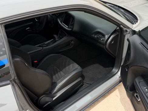 Used 2019 Dodge Challenger R/T Scat Pack w/ 1320 Drag Pack image 19