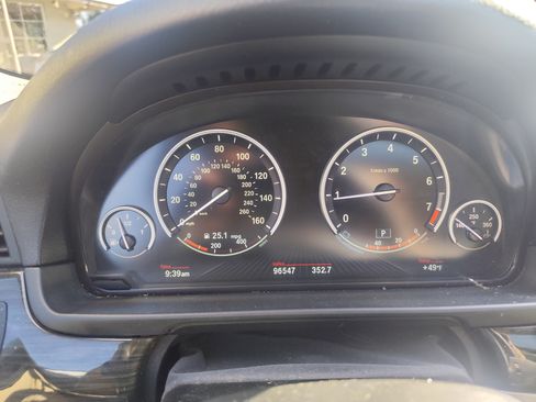 Used 2013 BMW 528i Sedan image 11