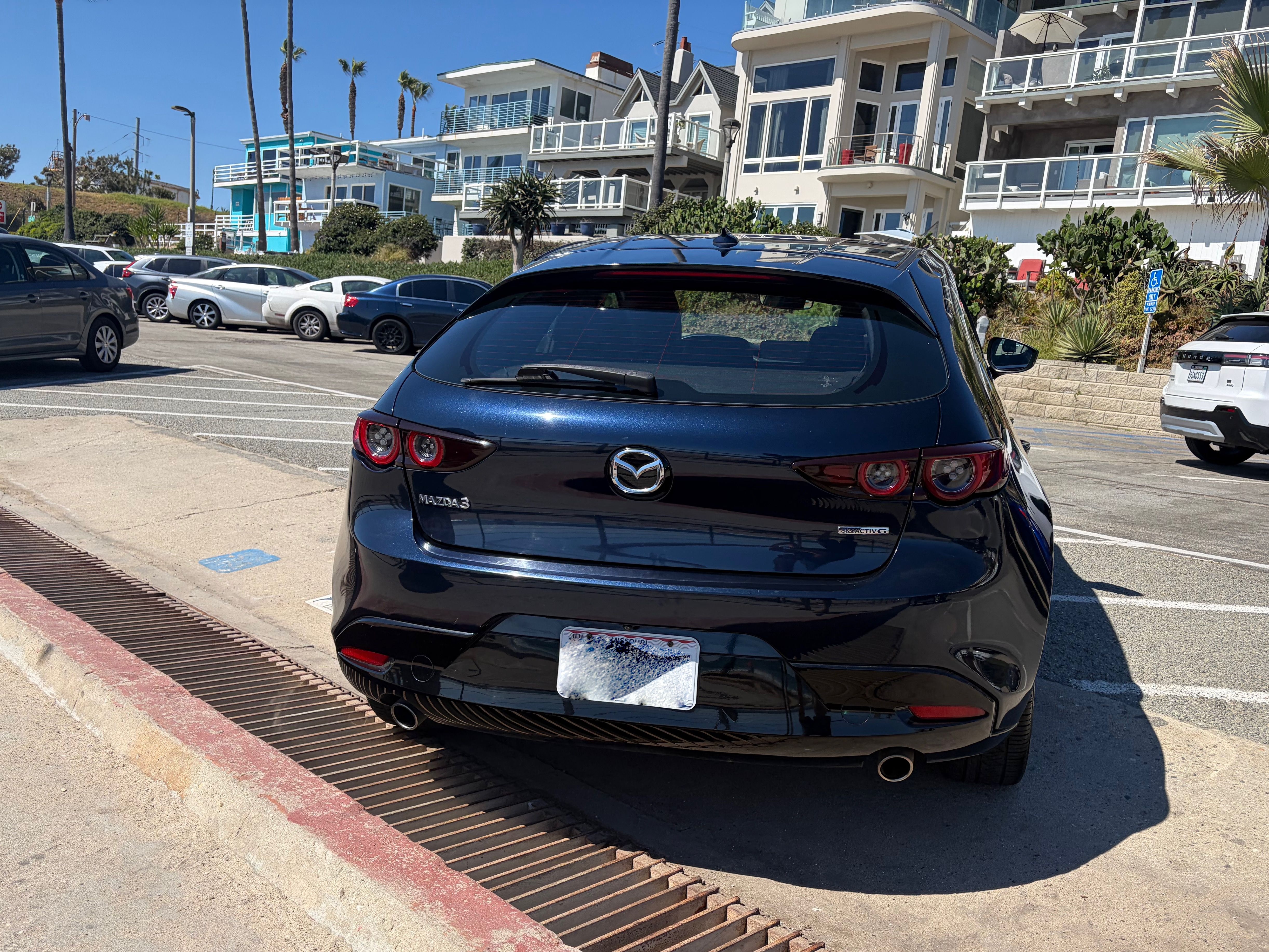 Used 2020 MAZDA MAZDA3 Hatchback w/ Premium Package FWD image 13