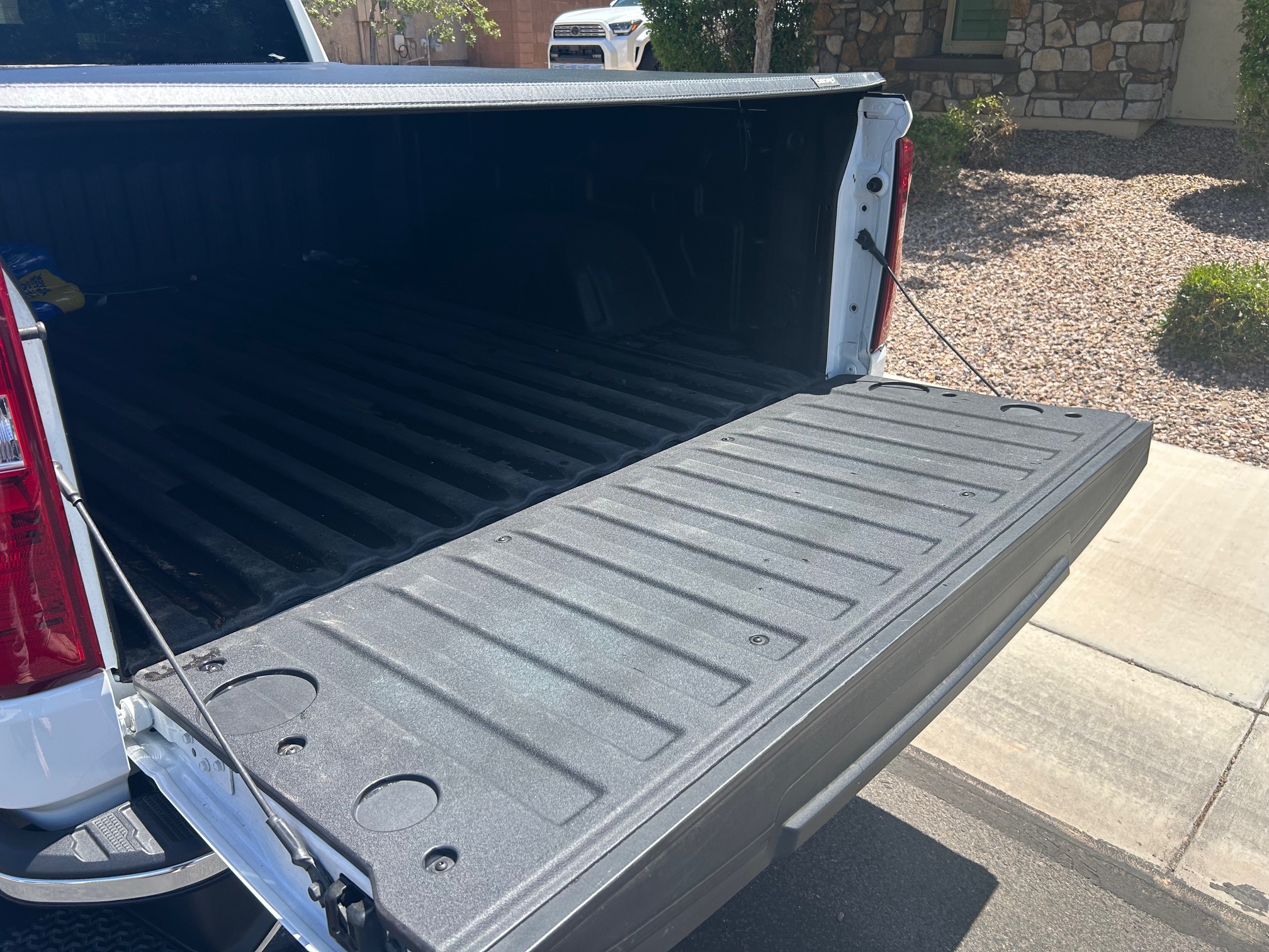 Used 2025 Chevrolet Silverado 1500 W/T w/ WT Value Package AWD/4WD image 18
