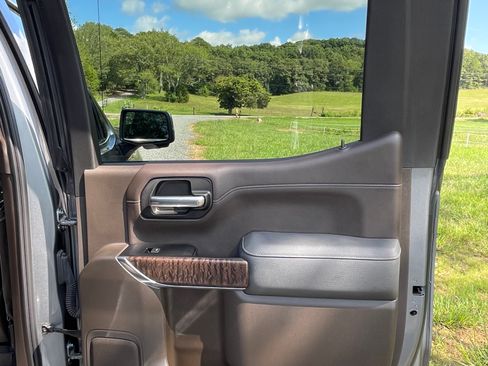 Used 2019 GMC Sierra 1500 Denali w/ Technology Package image 29