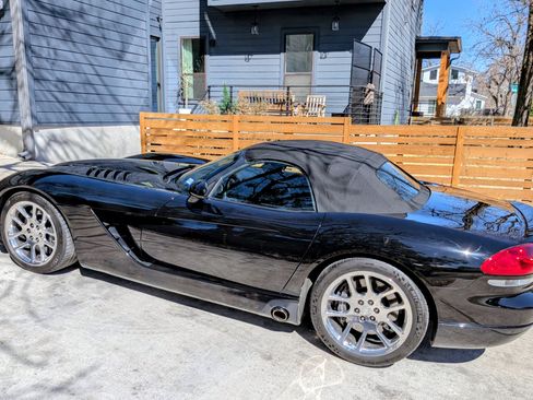 Used 2003 Dodge Viper SRT-10 image 4
