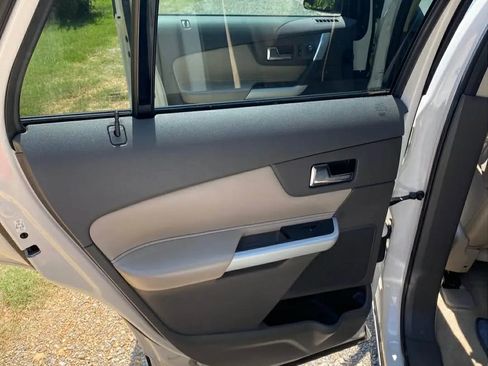 Used 2011 Ford Edge SEL w/ 202A Rapid Spec Order Code FWD image 10