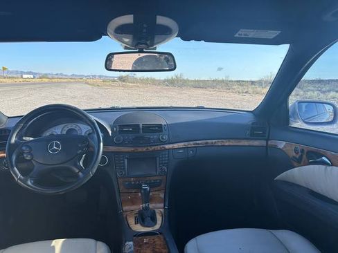 Used 2009 Mercedes-Benz E 350 Sedan image 11
