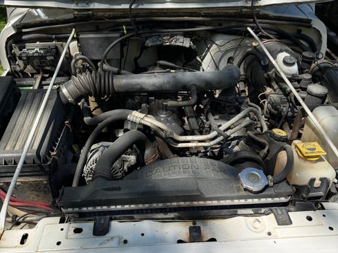 Used 2000 Jeep Wrangler Sahara AWD/4WD image 13
