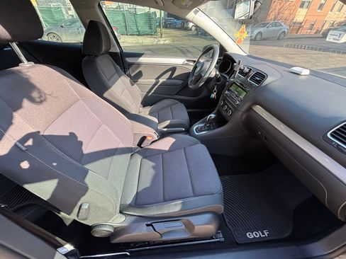 Used 2013 Volkswagen Golf 2-Door FWD image 12
