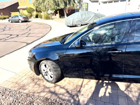 Used 2011 Kia Optima EX w/ Premium Pkg image 14