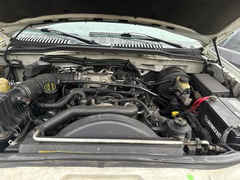 Used 2004 Ford Explorer Limited image 8