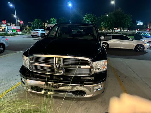 Used 2011 RAM 1500 Big Horn AWD/4WD image 2