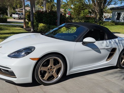 Used 2021 Porsche 718 Boxster image 19