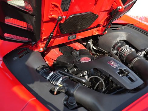 Used 2018 Ferrari 488 Spider RWD image 12