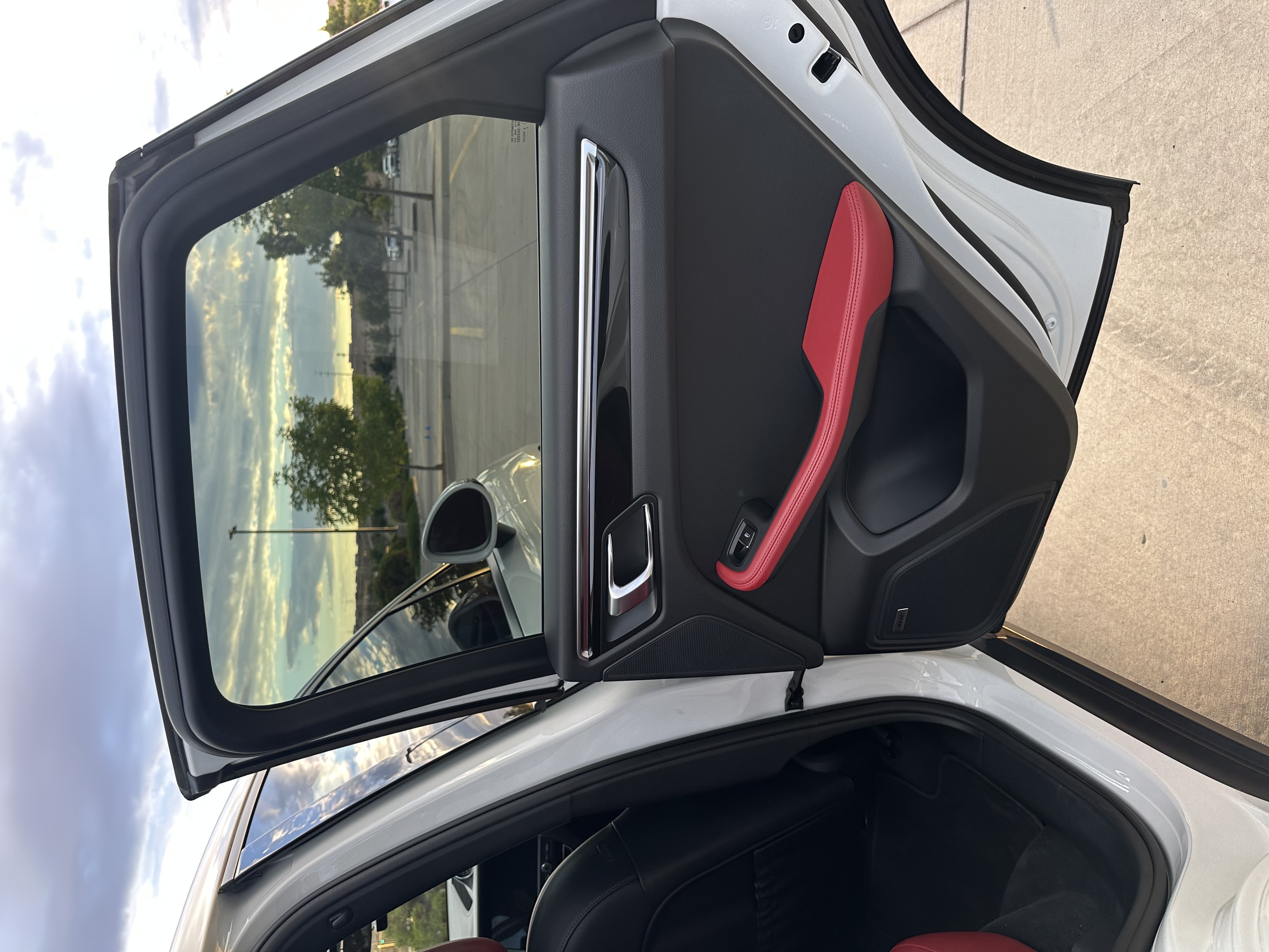 Used 2020 Porsche Macan AWD/4WD image 21