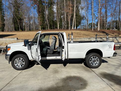 Used 2016 Ford F250 XL w/ XL Appearance Package image 13